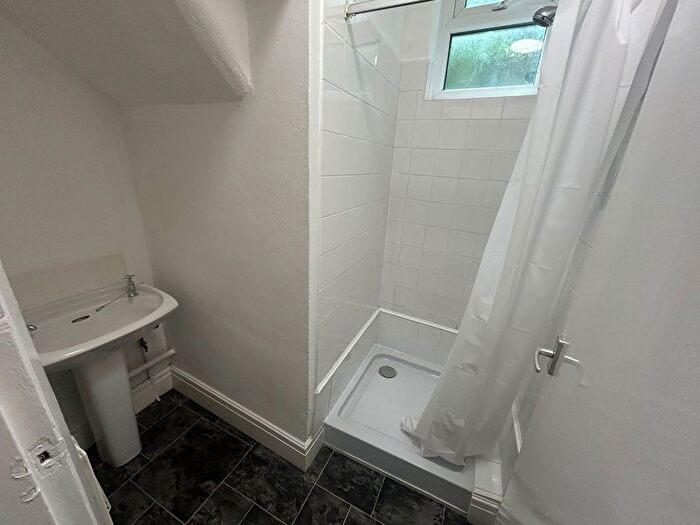 1 Bedroom Flat To Rent In Chamberlain Road, Hull, HU8