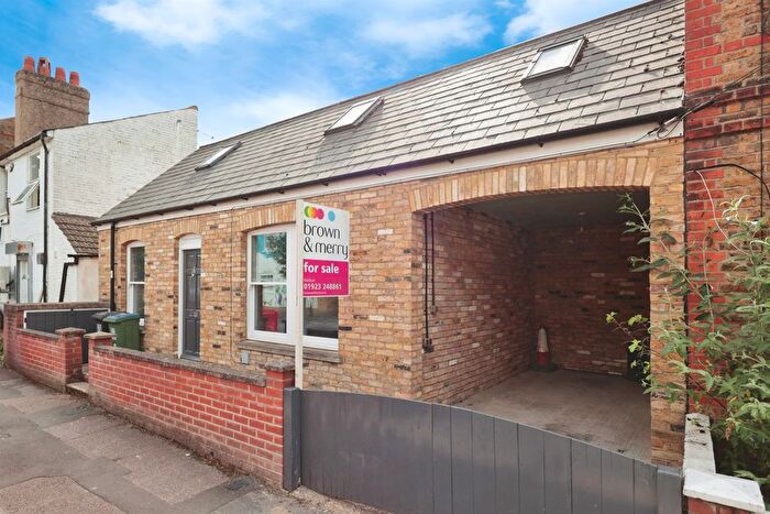 1 Bedroom Terraced Bungalow For Sale In Holywell Road, Watford, WD18