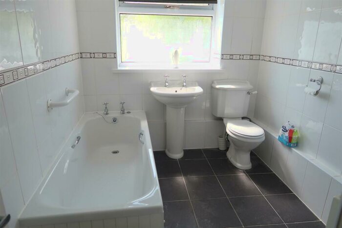 3 Bedroom Terraced House To Rent In William Street, Crumlin, Newport, NP11