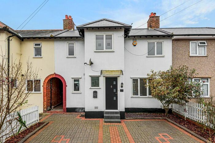 3 Bedroom Terraced House To Rent In The Crescent, New Malden KT3