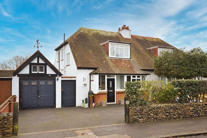 3 Bedroom Semi Detached House For Sale In Lindenthorpe Road, Broadstairs, Kent, CT10
