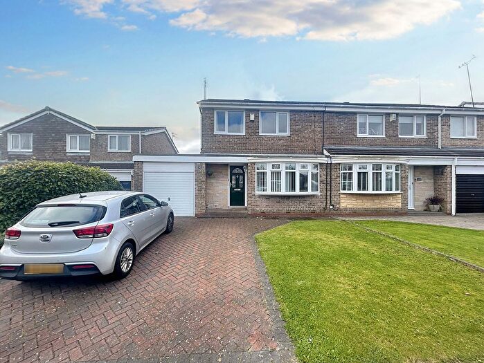 3 Bedroom Semi-Detached House For Sale In Oxford Avenue, Cramlington, NE23