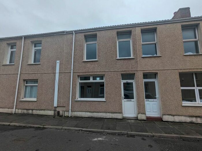 4 Bedroom Property To Rent In Sandfields Road, Aberavon, Port Talbot, SA12