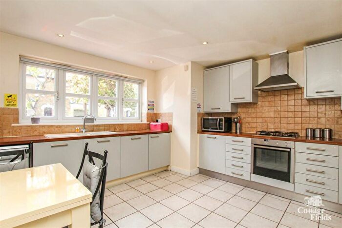 3 Bedroom End Of Terrace House To Rent In Burney Drive, Loughton - Superb Location, IG10