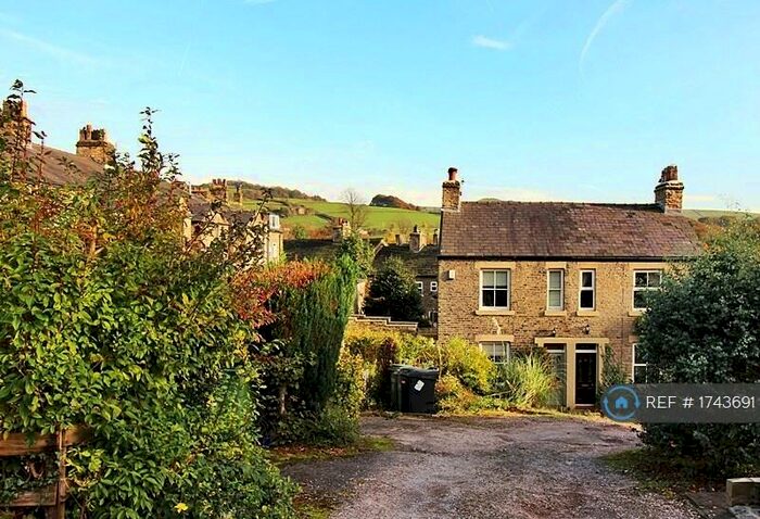 3 Bedroom Semi-Detached House To Rent In Beeston Mount, Bollington, Macclesfield, SK10