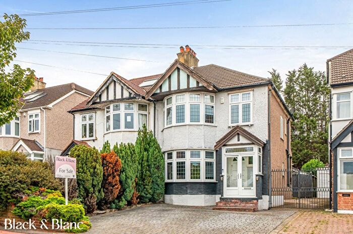 4 Bedroom Semi Detached House For Sale In The Avenue, West Wickham, BR4