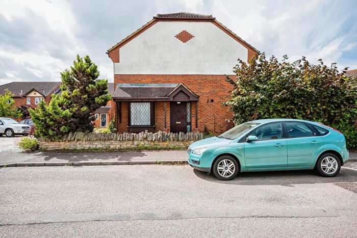 3 Bedroom House To Rent In Deep Spinney, Biddenham, MK40