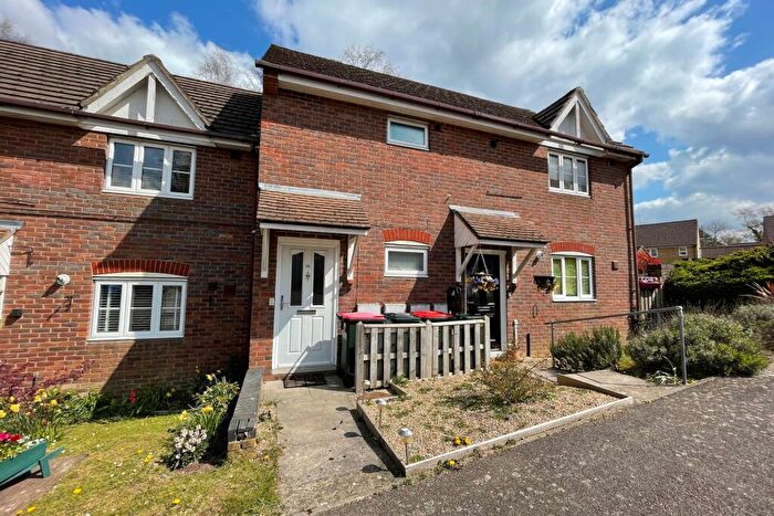 1 Bedroom Apartment To Rent In Hammond Road, Tollgate Hill, Crawley, West Sussex, RH11