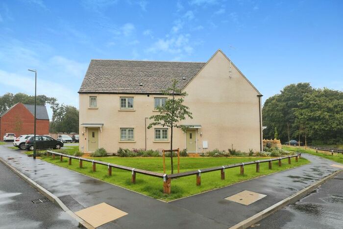 1 Bedroom Flat For Sale In Windsor Road, Moreton-in-Marsh, GL56