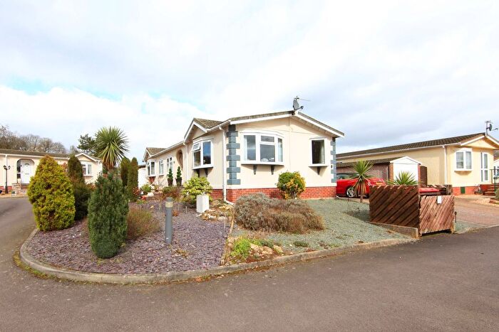 3 Bedroom Park Home For Sale In Kemberton Close, Severn Gorge Park, Telford, TF7