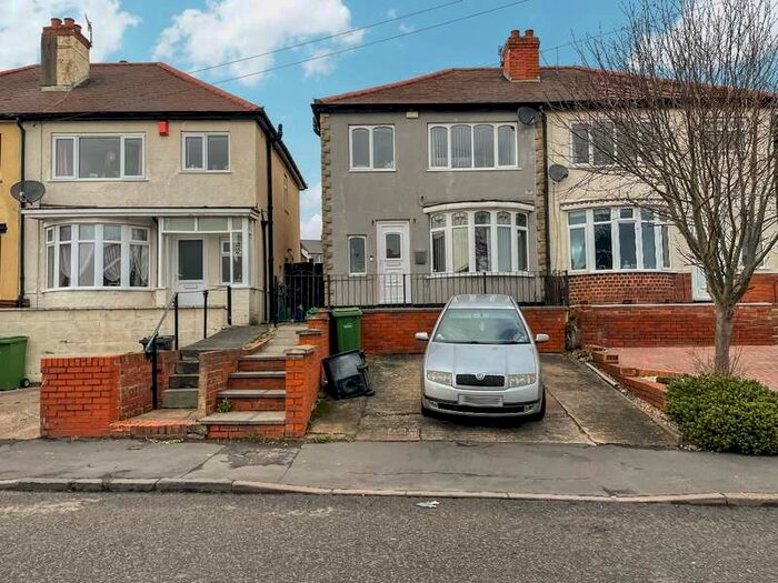 3 Bedroom Semi-Detached House To Rent In Delph Road, Brierley Hill, DY5