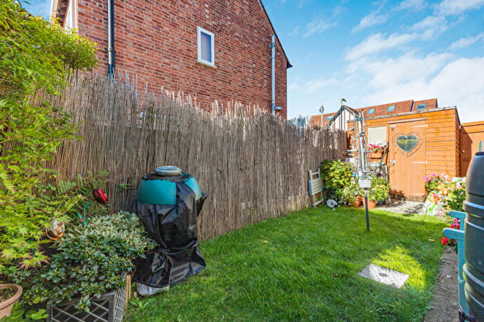 2 Bedroom Semi-Detached House For Sale In Havelock Road, Oxford, OX4