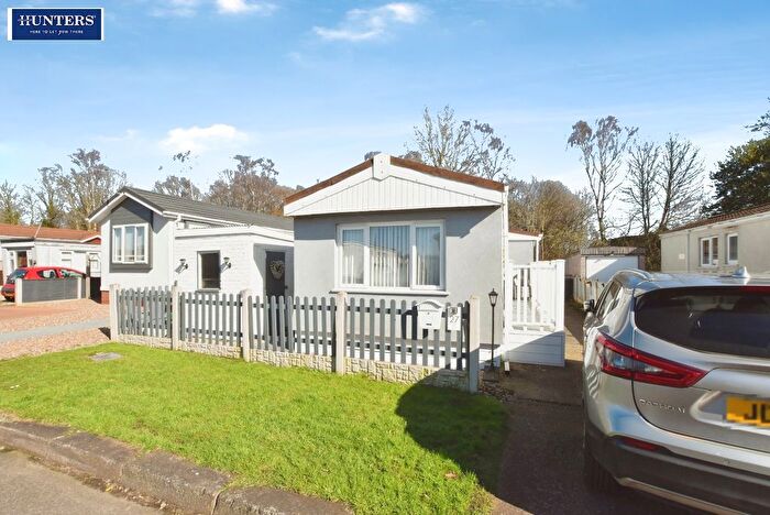 2 Bedroom Park Home For Sale In Ashfield Park, Scunthorpe, DN17