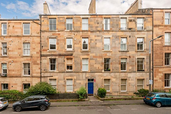 2 Bedroom Flat For Sale In / Livingstone Place, Edinburgh, EH9