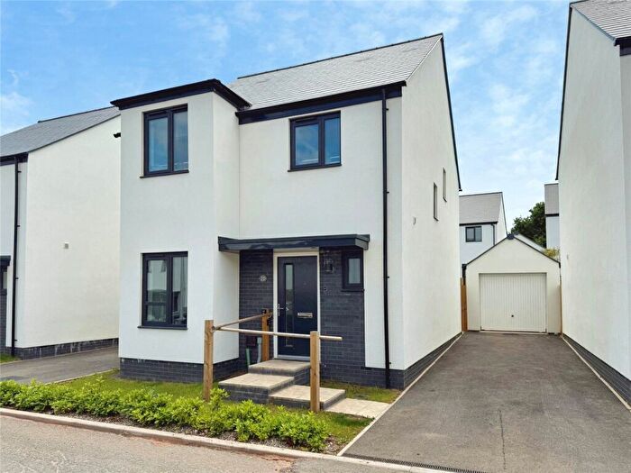 4 Bedroom Detached House For Sale In Yew Gardens, Tithebarn, Exeter, Devon, EX1