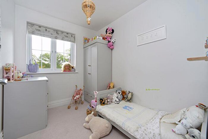 5 Bedroom Detached House For Sale In Windacres Farm Lane, Horsham, RH12