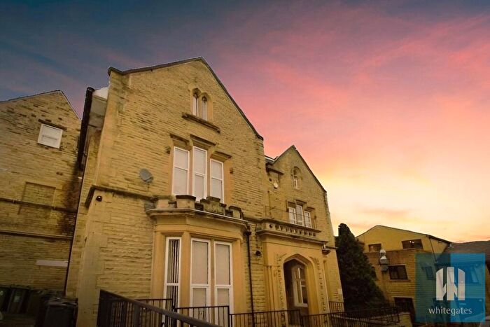 2 Bedroom Penthouse To Rent In Redwing Crescent, Longwood, Huddersfield, HD3