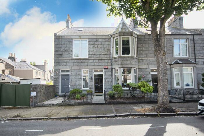 2 Bedroom Flat To Rent In Hosefield Avenue, Aberdeen, AB15