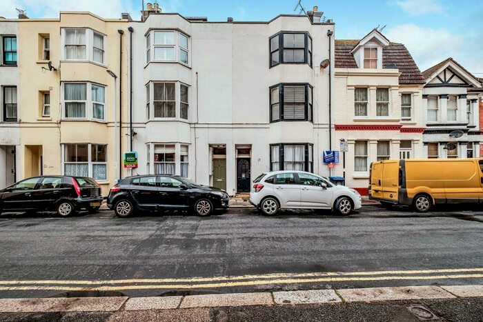 1 Bedroom Flat To Rent In Western Place, Worthing, BN11