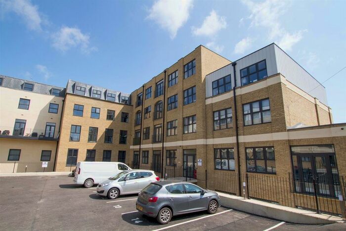 2 Bedroom Flat To Rent In Queensbridge Drive, Ramsgate, CT11
