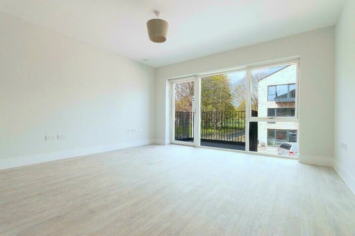 1 Bedroom Apartment To Rent In Honeysuckle Walk, Southmead, Bristol, BS10