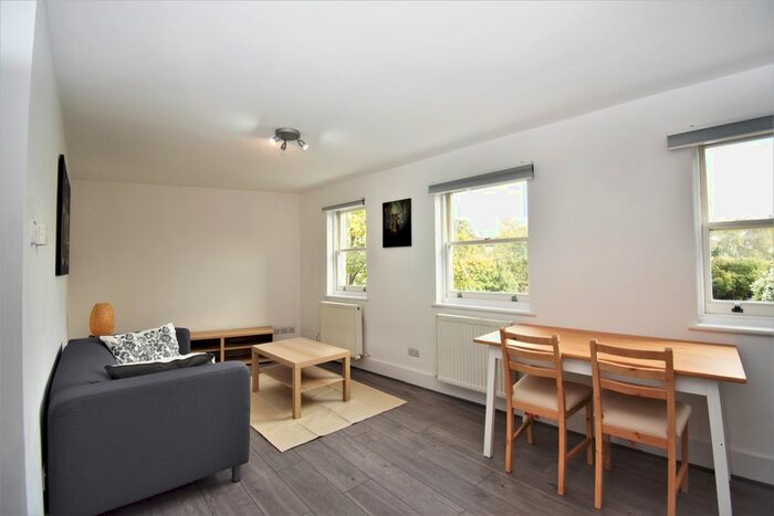 1 Bedroom Flat To Rent In Courthill Road, London, SE13
