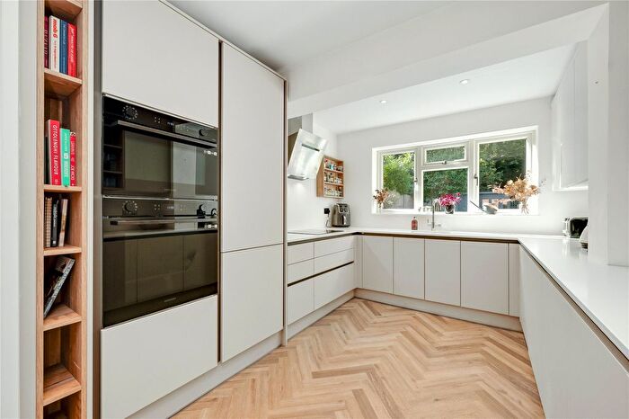 5 Bedroom Detached House To Rent In Lovelace Drive, Woking, Surrey, GU22