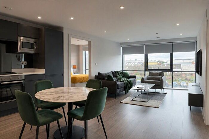 2 Bedroom Flat To Rent In The Summit, Parliament Street, Liverpool, L8