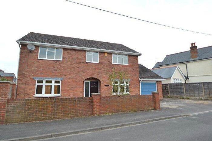 4 Bedroom Detached House To Rent In Acre Path, Andover, SP10