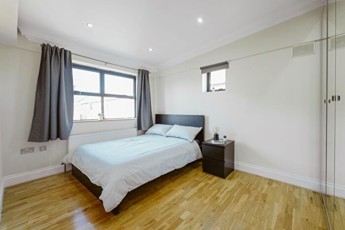 2 Bedroom Flat To Rent In Grove Court, London, N15
