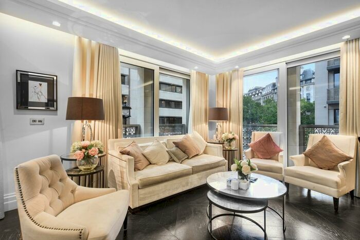 3 Bedroom Flat To Rent In Strand, London, WC2R