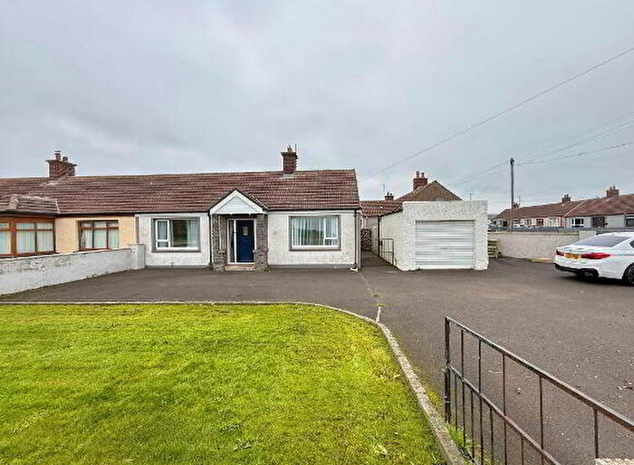 3 Bedroom Semi-detached Bungalows For Sale In Elizabeth Place, Ballymoney, BT53