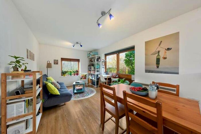 2 Bedroom Flat To Rent In Shipwright Road, London SE16