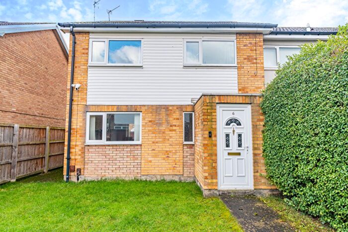 3 Bedroom End Terrace House For Sale In Hatfield Walk, York, YO24
