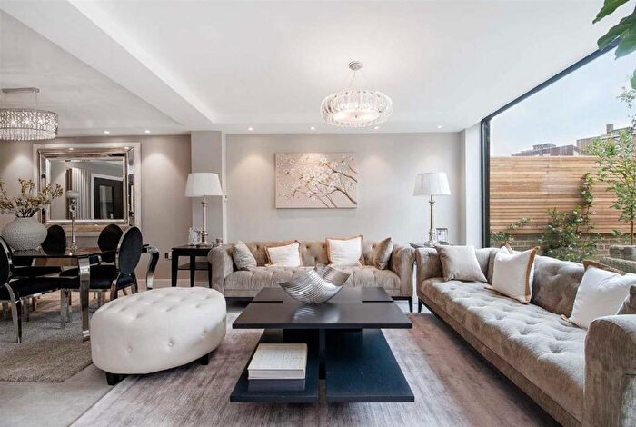 5 Bedroom Terraced House To Rent In Court Close, St. Johns Wood Park, London, NW8