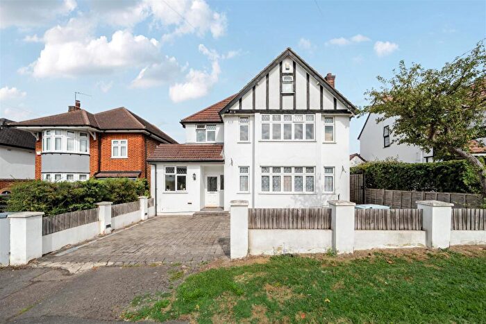 6 Bedroom Detached House For Sale In Windmill Hill, Ruislip, HA4