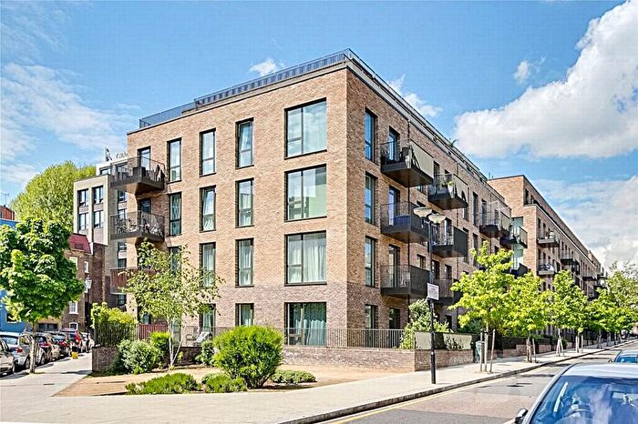 3 Bedroom Flat For Sale In West Row, Ladbroke Grove, W10