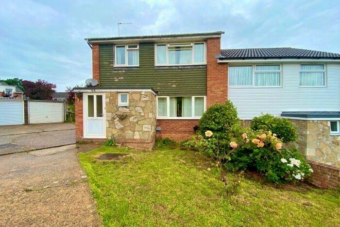 3 Bedroom Property To Rent In Oakfields, Guildford, GU3