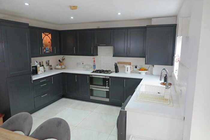 4 Bedroom Town House To Rent In Archdale Close, Birstall, LE4
