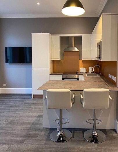 1 Bedroom Flat To Rent In Trebovir Road, Earls Court, London, SW5