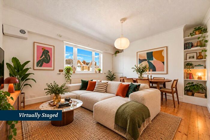 2 Bedroom Flat For Sale In West End Lane, West Hampstead, NW6