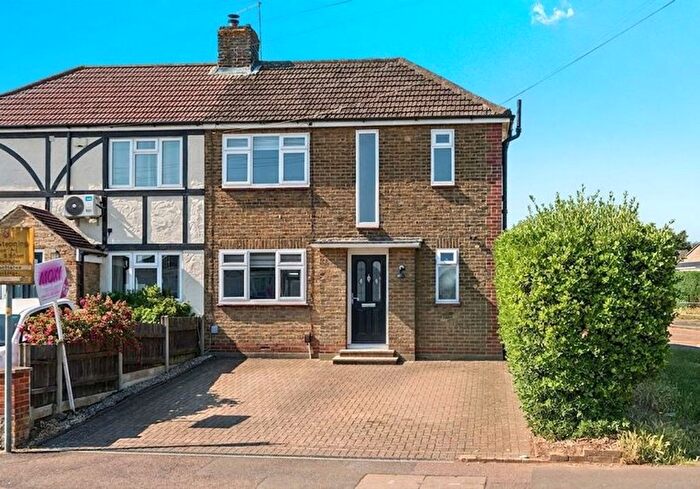 3 Bedroom Semi Detached House For Sale In Cedar Road, Strood, Rochester, Kent., ME2