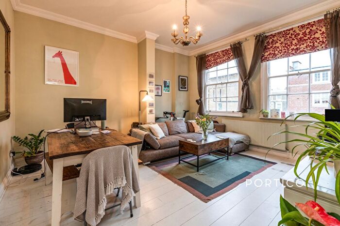 1 Bedroom Flat To Rent In Upper Street, Islington, London, N1