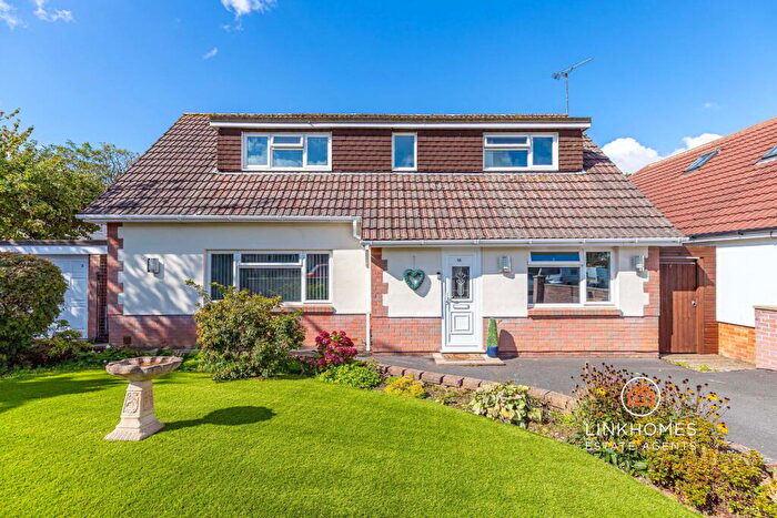 4 Bedroom Detached House For Sale In Enfield Avenue, Poole, BH15