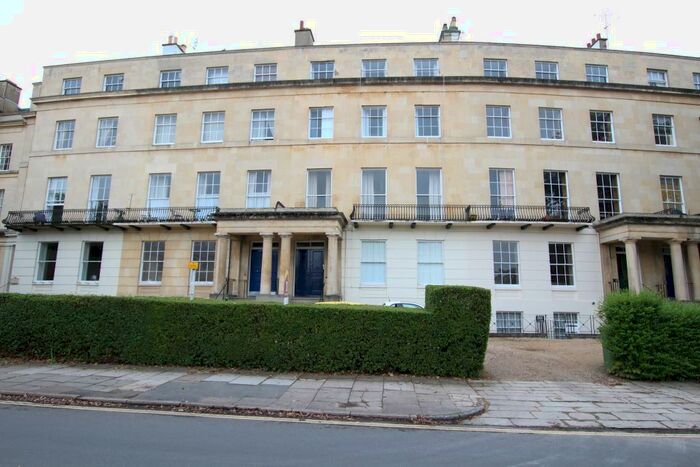 2 Bedroom Flat To Rent In Lansdown Crescent, Lansdown, Cheltenham, GL50