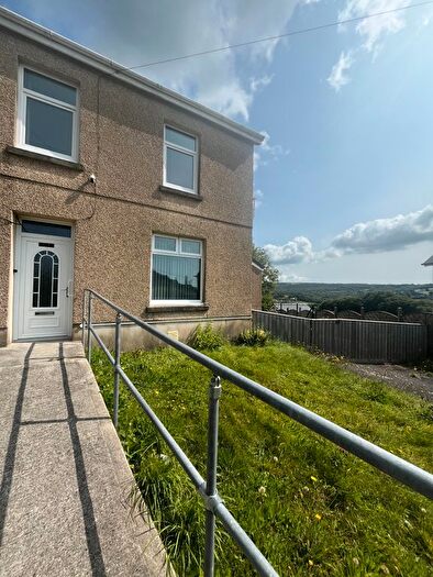 3 Bedroom Semi-Detached House To Rent In Heol Y Meinciau, Llanelli, SA15
