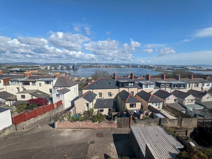 2 Bedroom Flat To Rent In Queens Road, Penarth, CF64