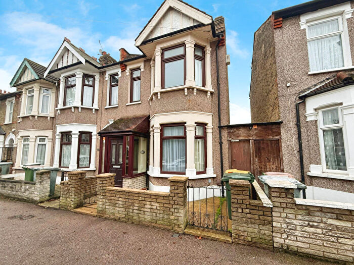 3 Bedroom End Of Terrace House To Rent In Chesley Gardens, East Ham, London, E6