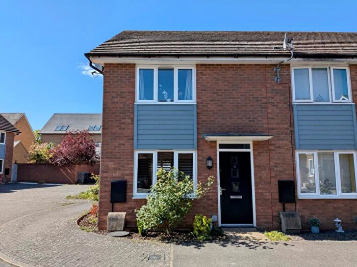 2 Bedroom End Of Terrace House For Sale In Whiting Close, Milton Keynes, MK12