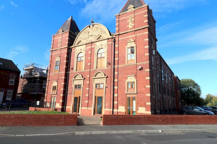 1 Bedroom Flat To Rent In Bexley Hall, Hall Road, Leeds, West Yorkshire, LS12